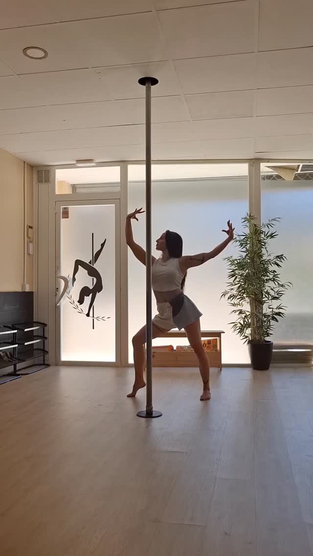 Clase de pole dance en Amazona Pole